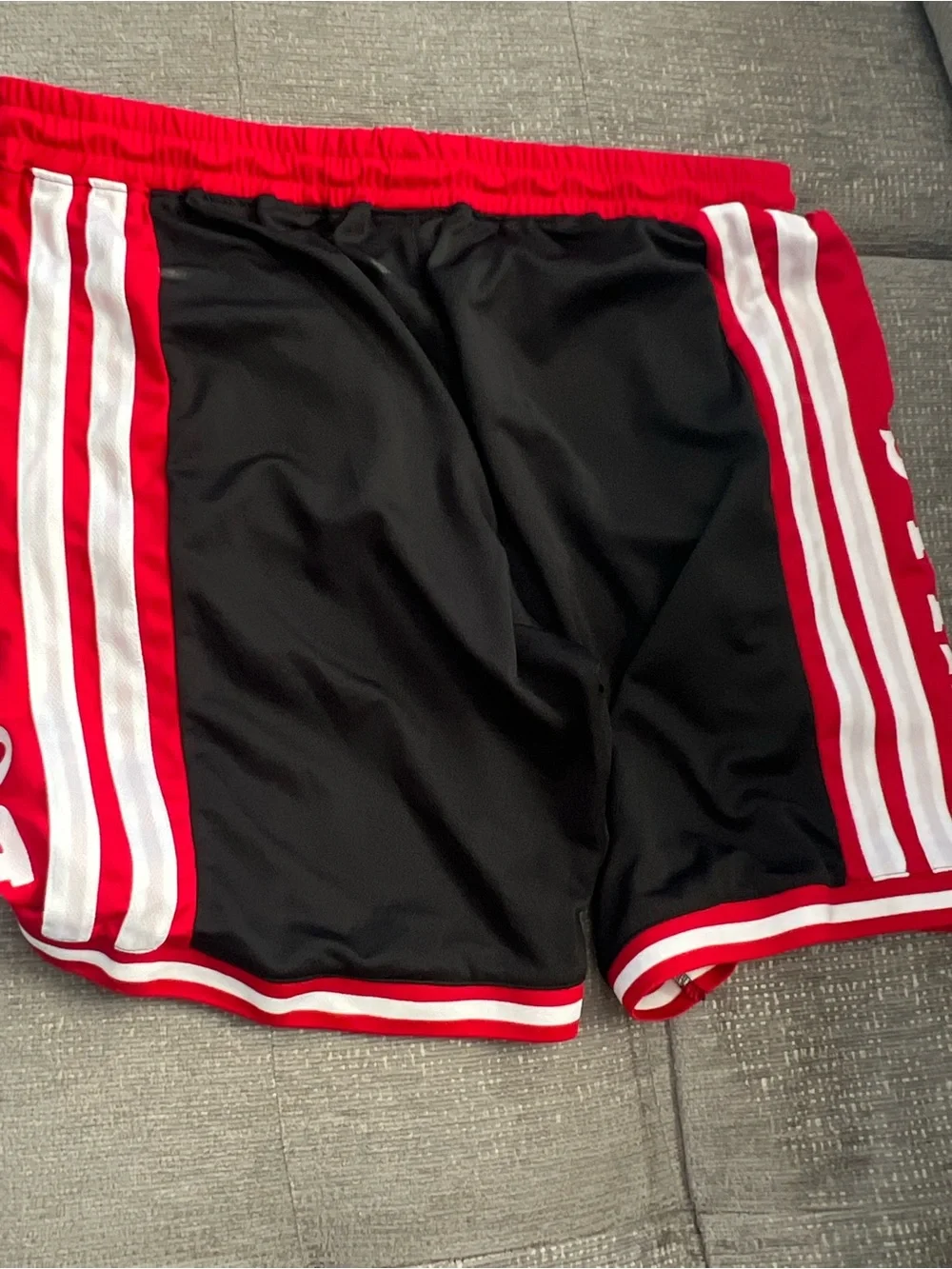 NBA Chicago bulls Black Athletic Shorts with Red and White Trim. K33
